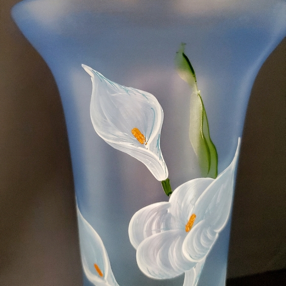 Tall Blue Satin Glass Vase Frosted Hand Painted White Calla Lilles Fluted Rim - Picture 2 of 8